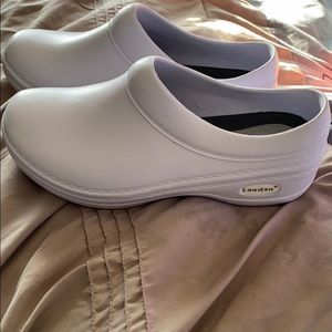 Landau footwear